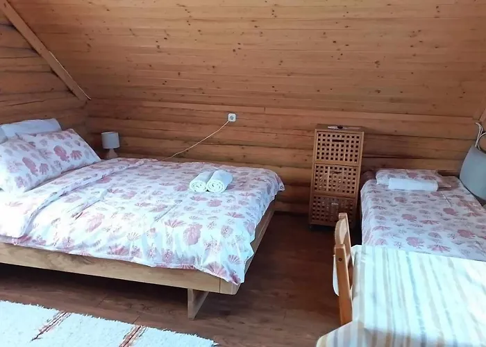 Roenkhazacska - Ketkerek Vendeghaz * Mátraszentimre